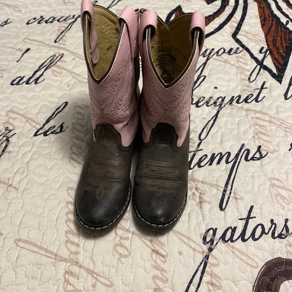 Girl’s Smokey mountain boots